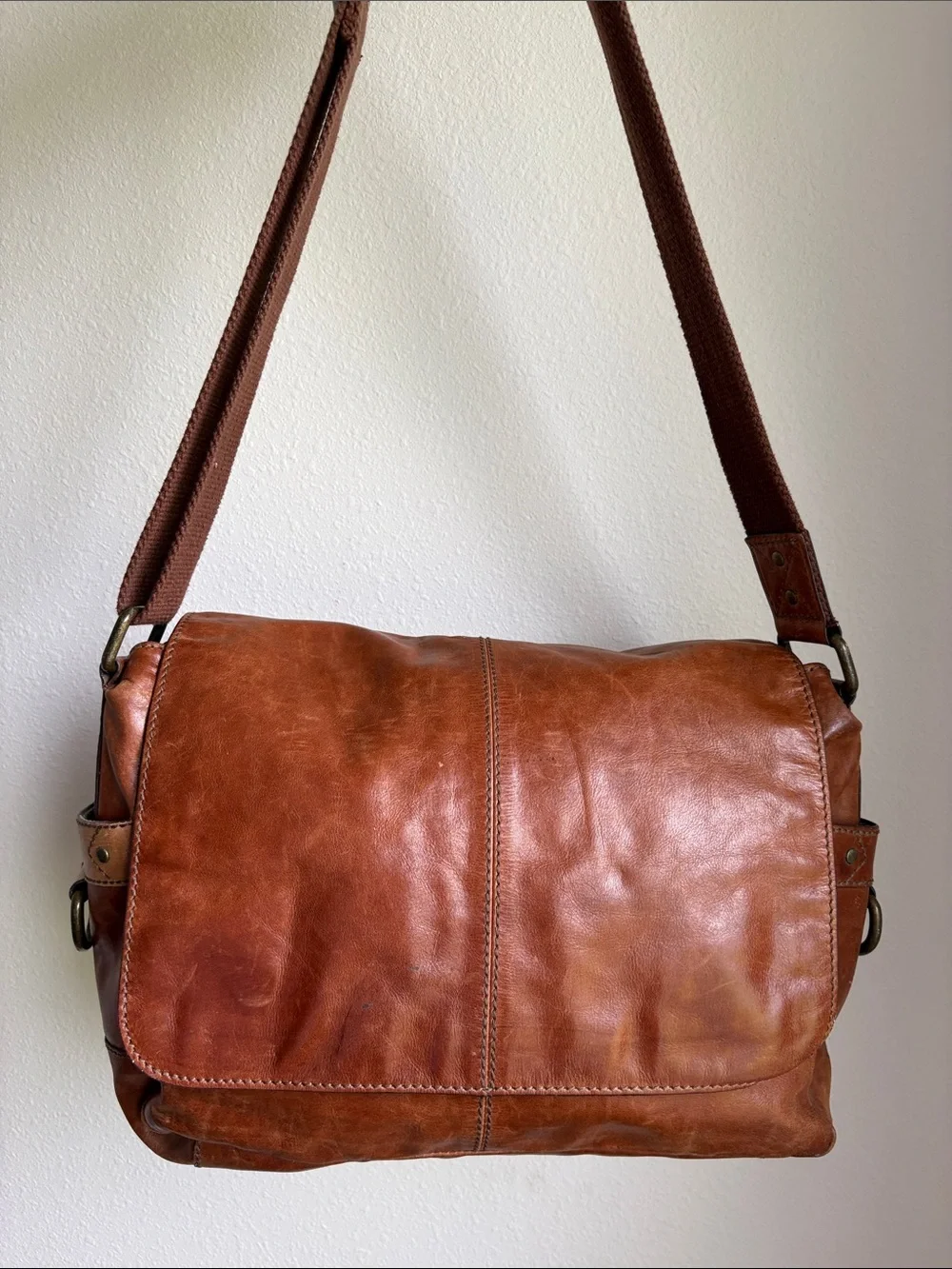 Fossil Vintage Estate Distressed Brown Leather Laptop Messenger Bag